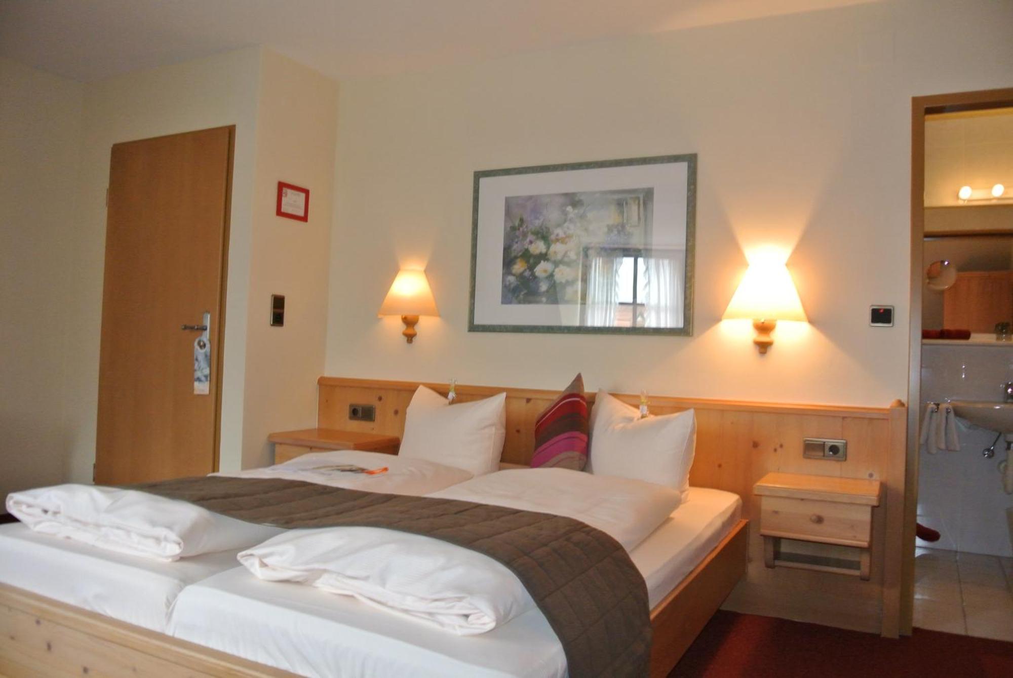 Akzent Hotel Am Bach Dettelbach Luaran gambar