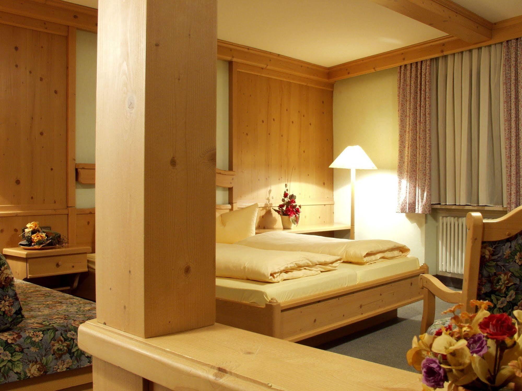Akzent Hotel Am Bach Dettelbach Luaran gambar
